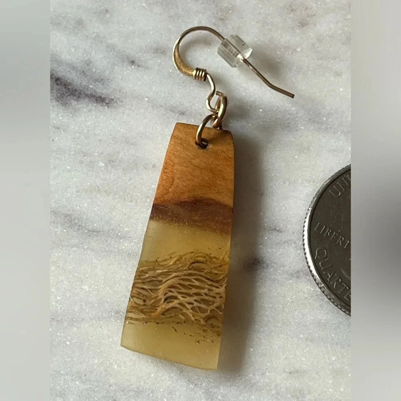 Natural dangle earrings - Picture 3 of 5